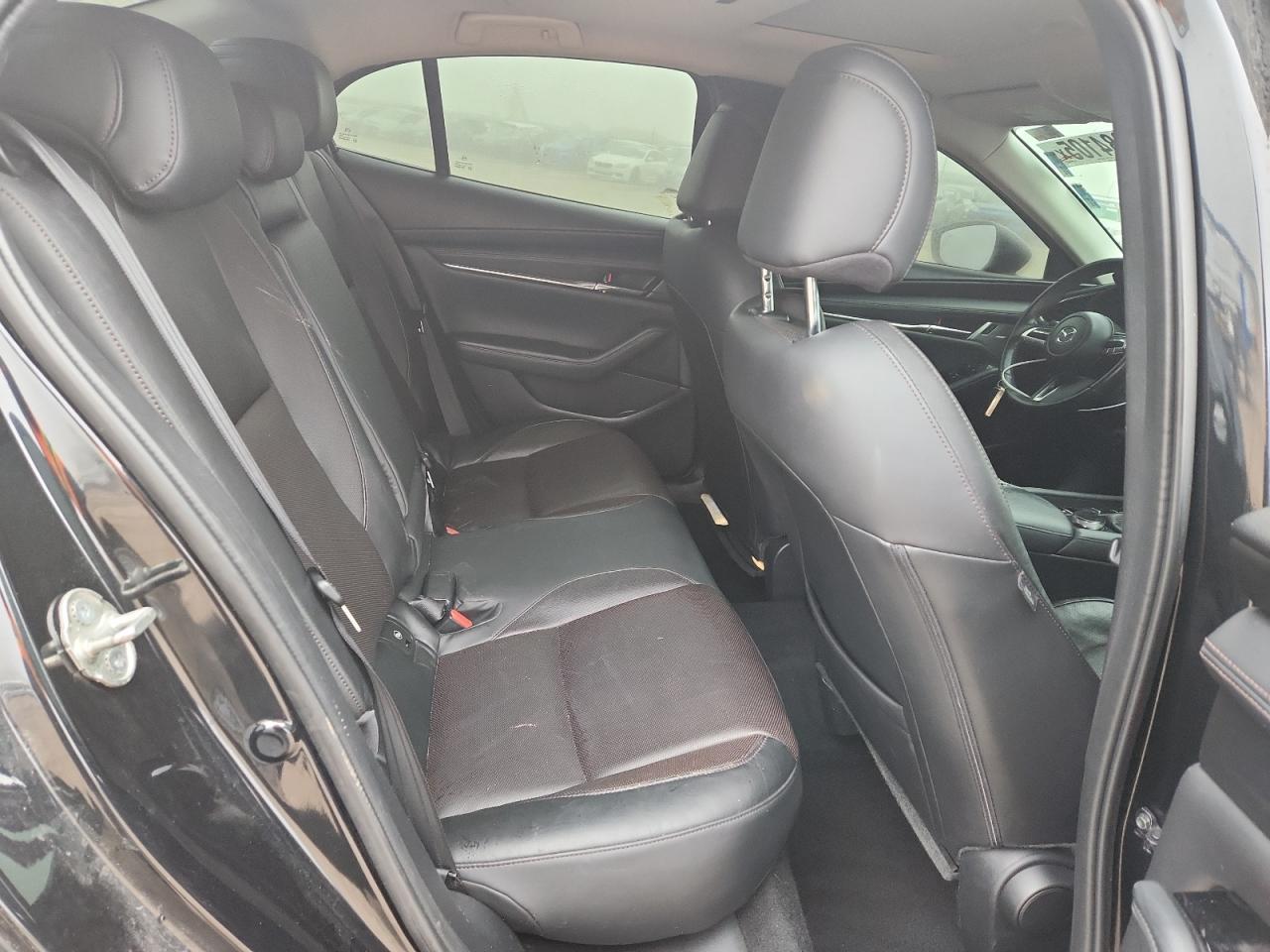 2019 MAZDA 3