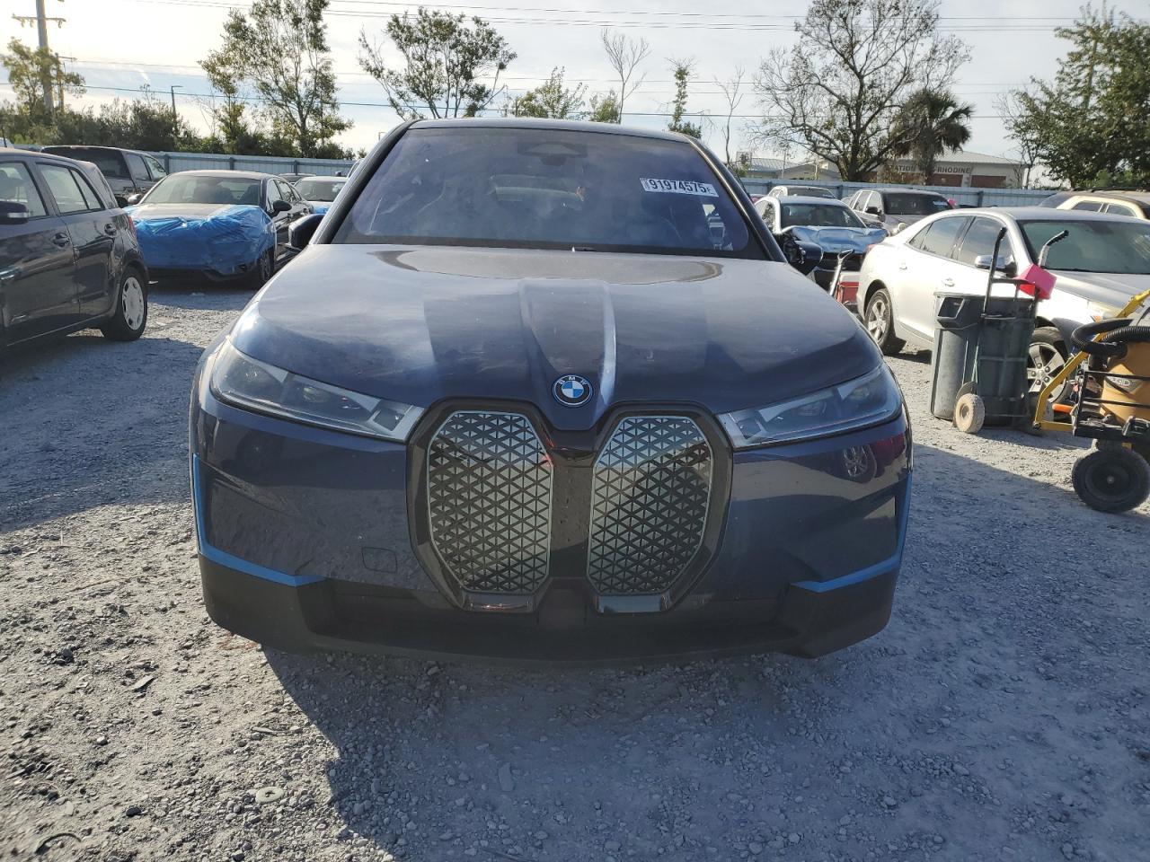 2023 BMW iX
