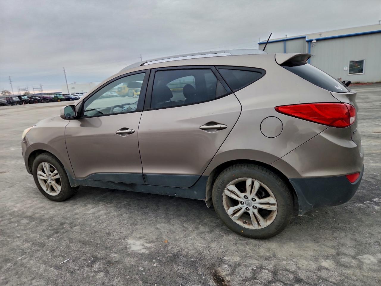 2011 HYUNDAI TUCSON