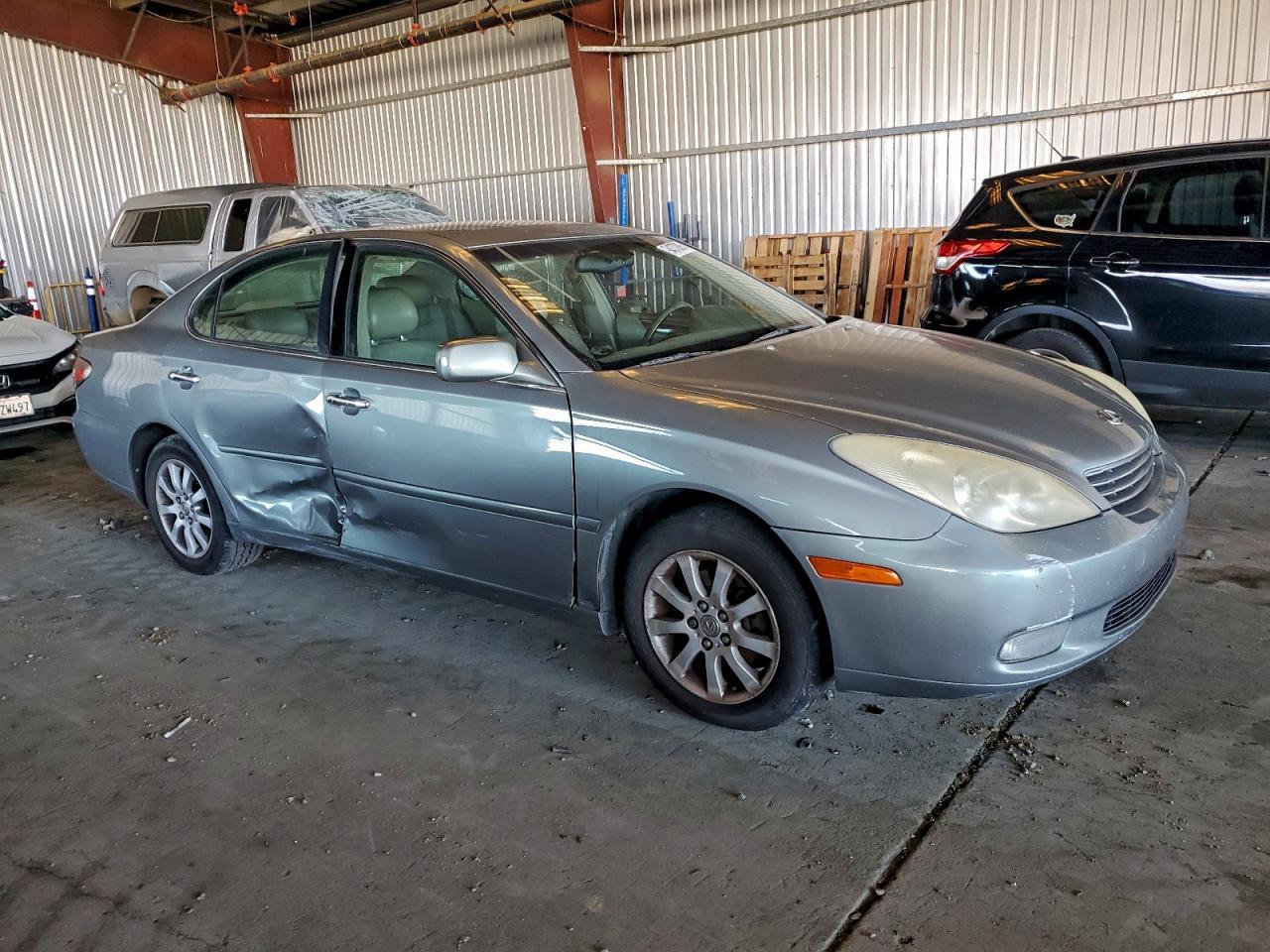 2004 LEXUS ES 330
