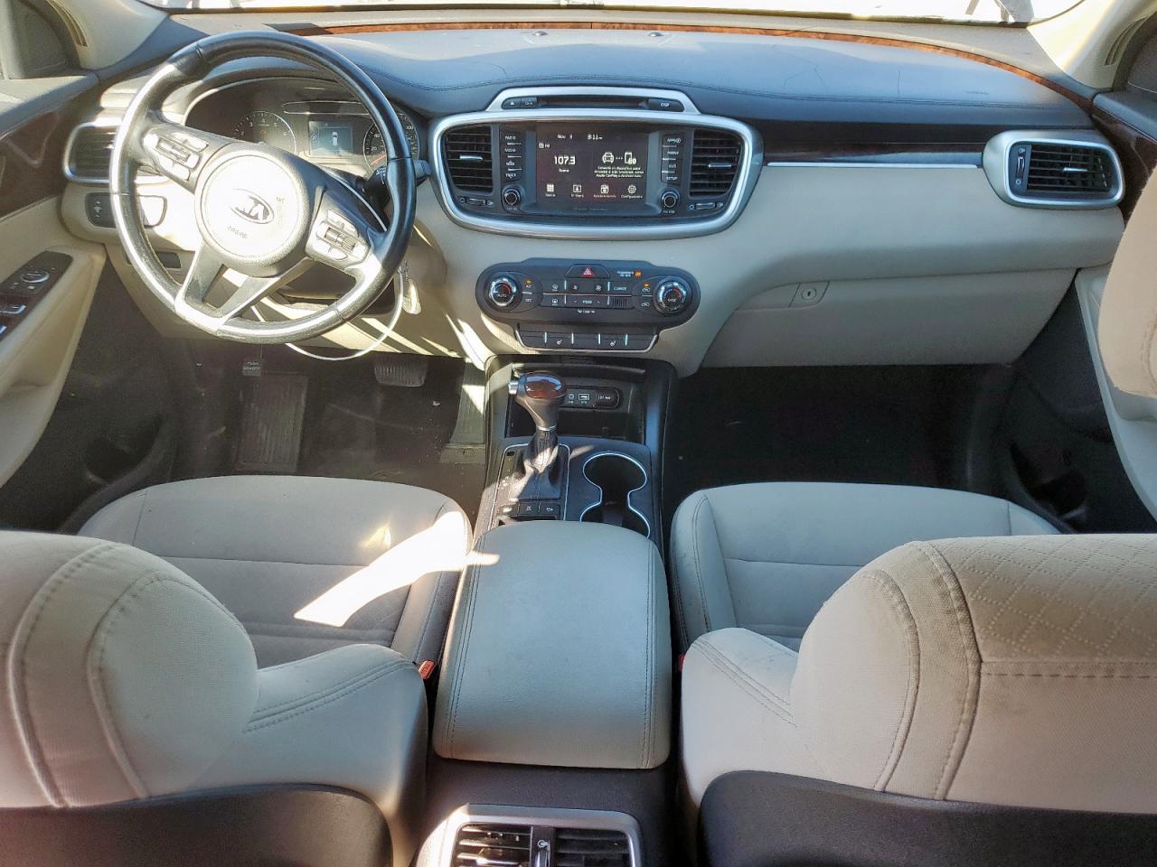 2017 KIA SORENTO