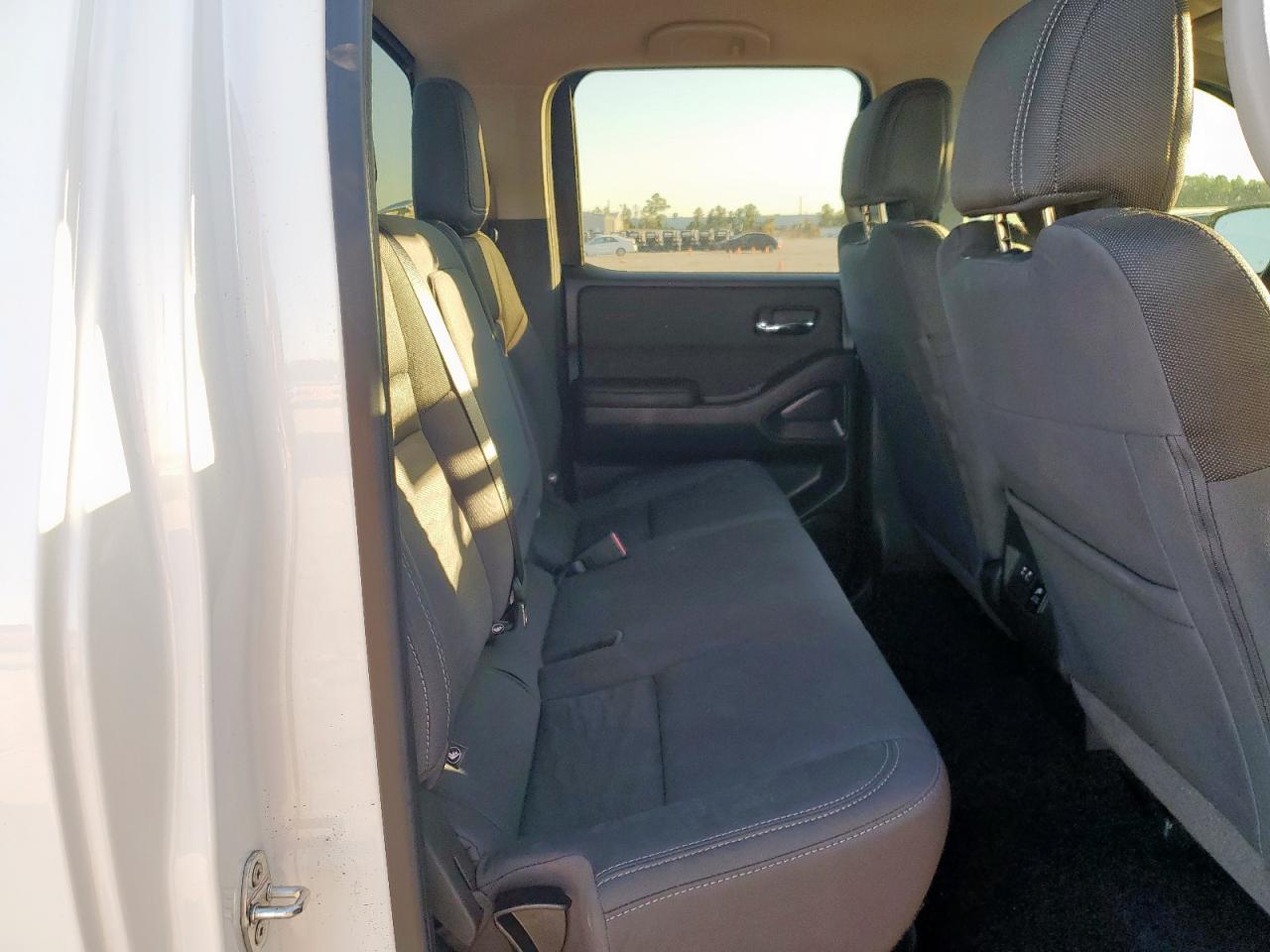 2024 NISSAN Frontier