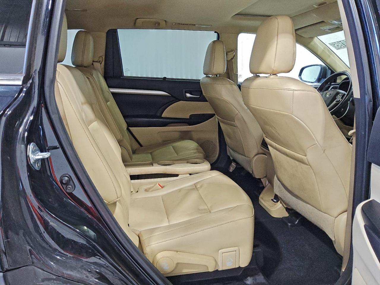 2017 TOYOTA HIGHLANDER