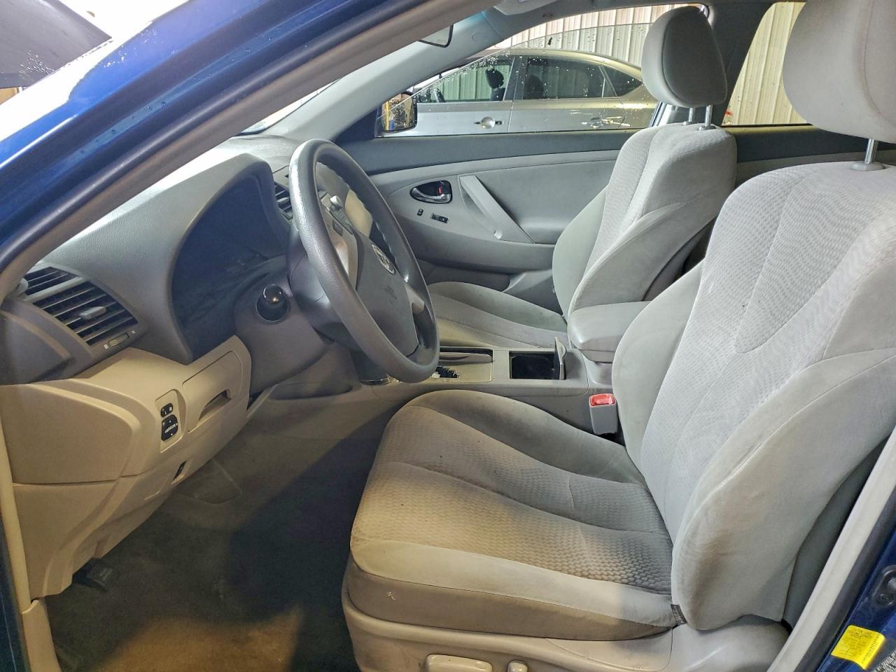 2011 TOYOTA CAMRY