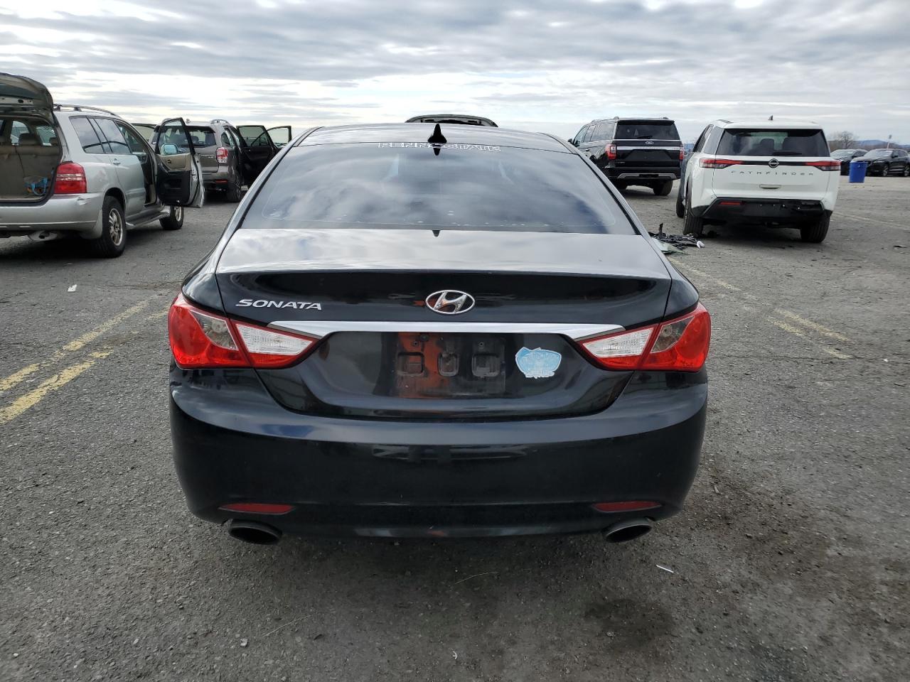 2011 HYUNDAI SONATA