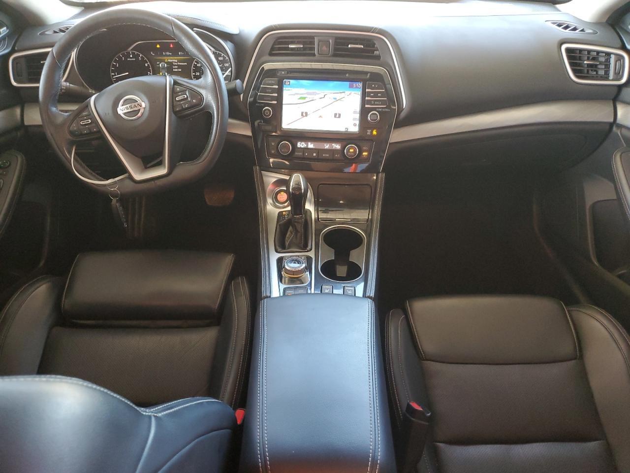 2017 NISSAN Maxima