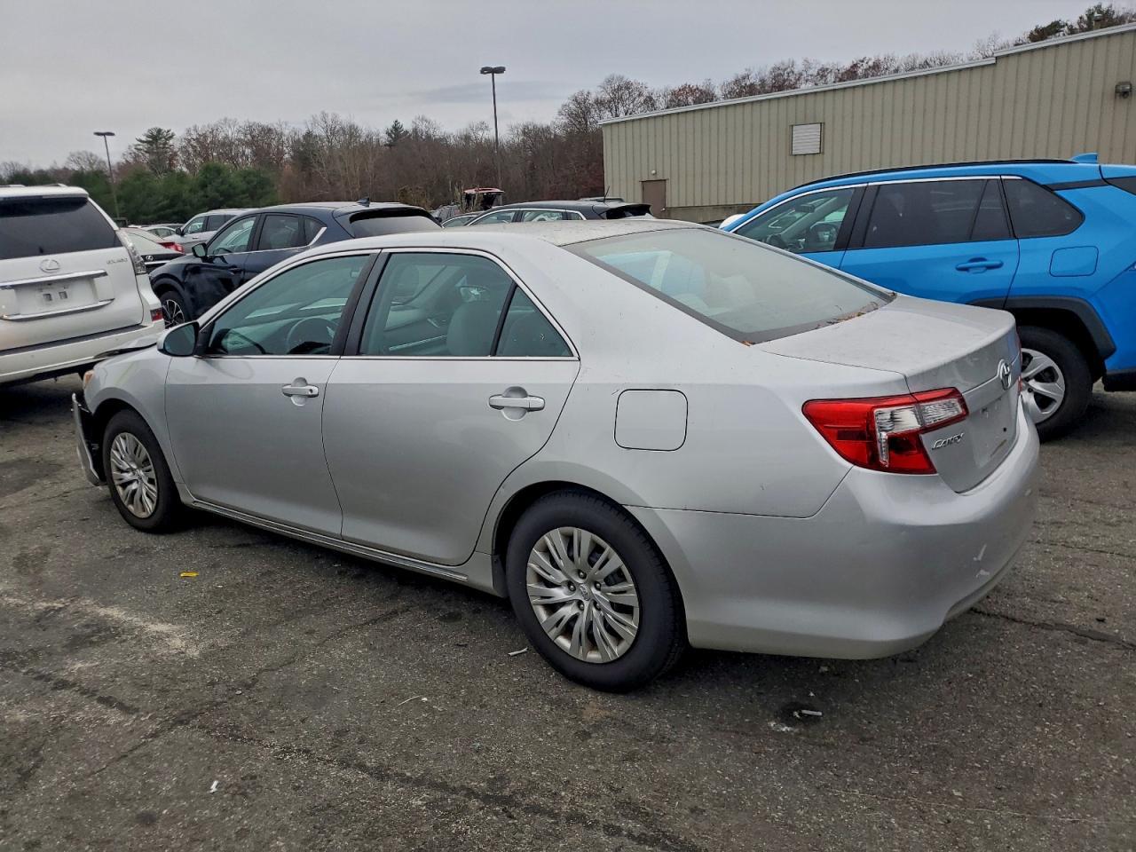 2014 TOYOTA CAMRY