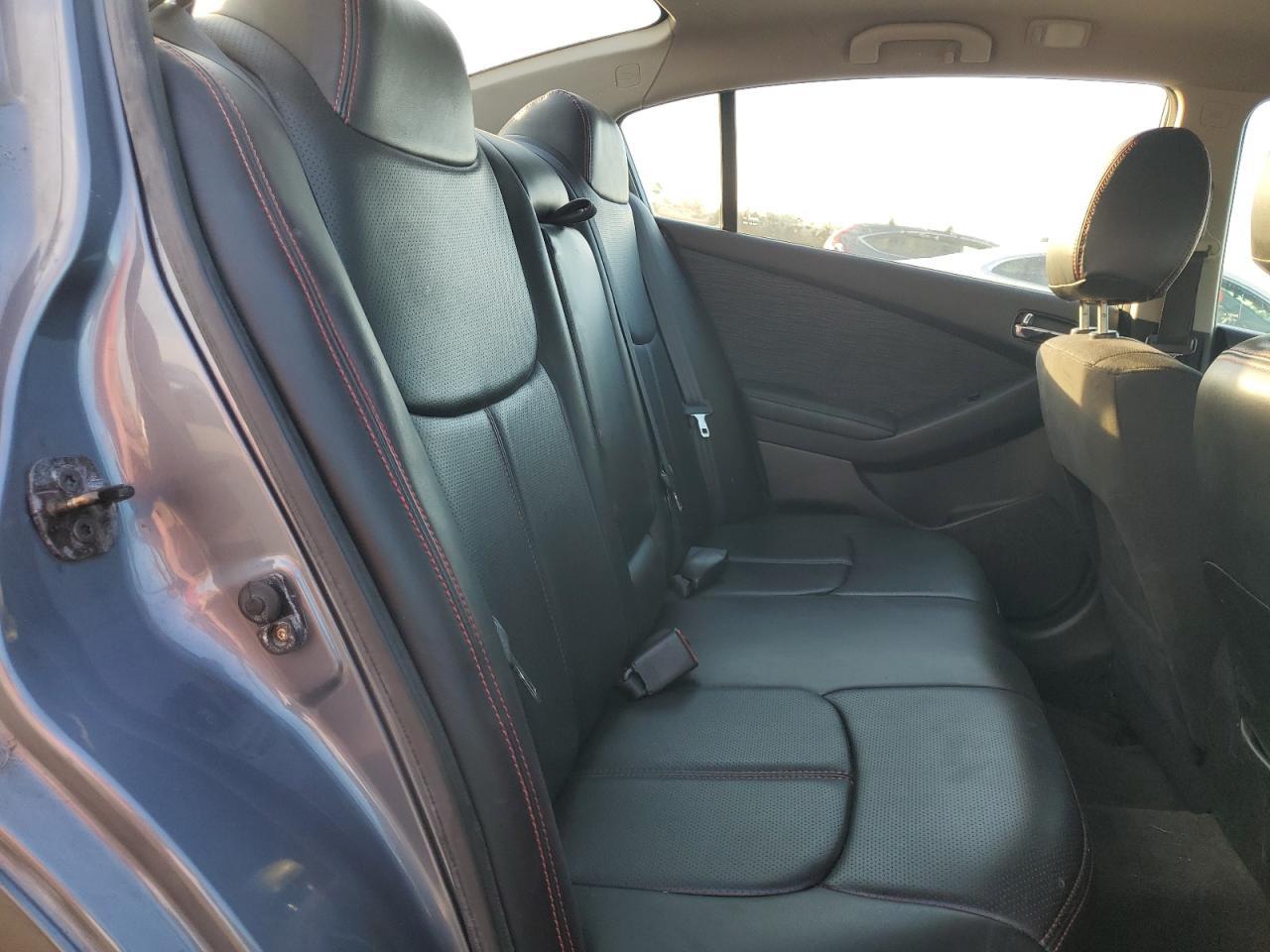2010 NISSAN ALTIMA