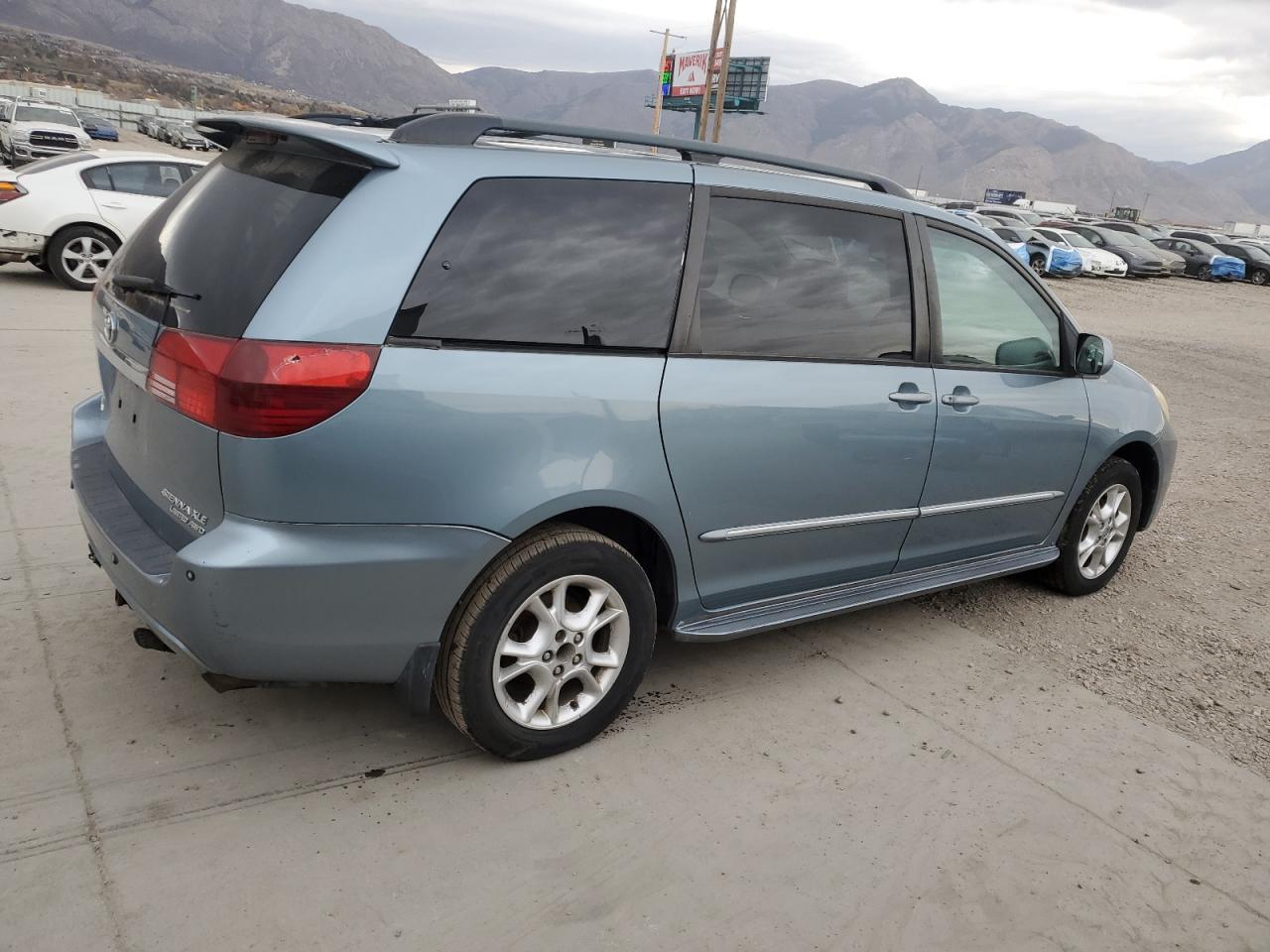 2005 TOYOTA SIENNA