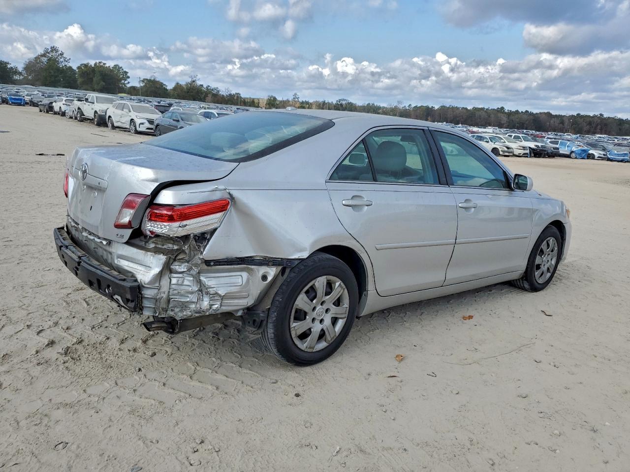 2011 TOYOTA CAMRY