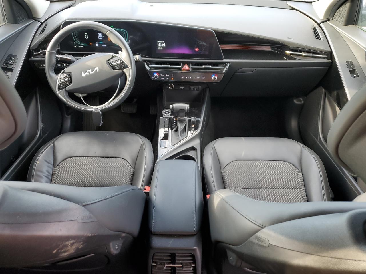 2023 KIA Niro