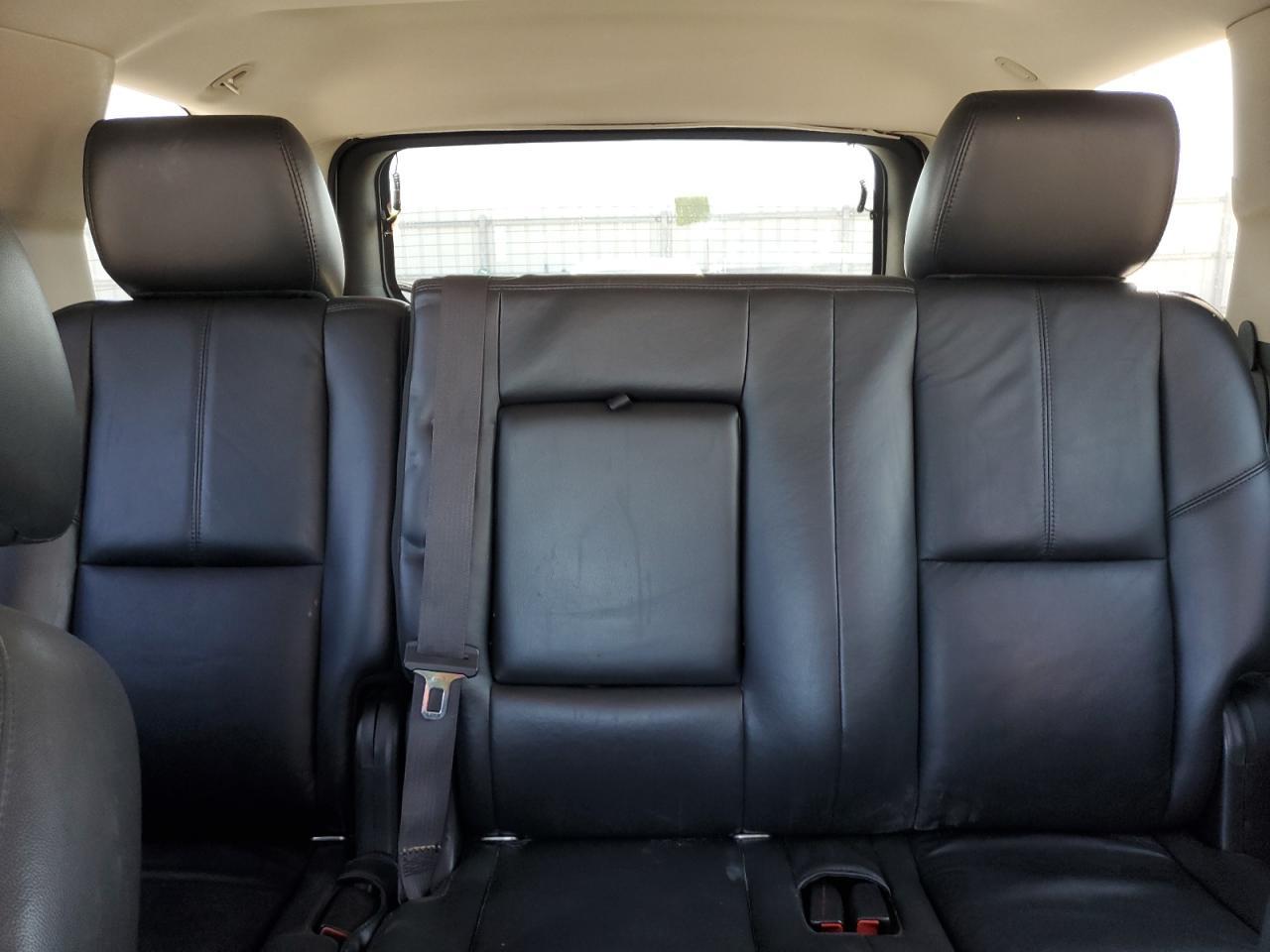 2011 CHEVROLET Tahoe