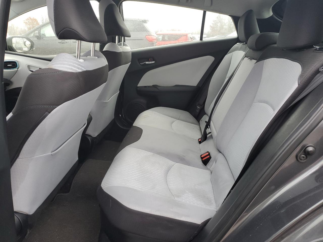 2017 TOYOTA PRIUS