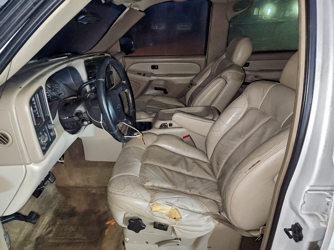 2002 CHEVROLET Tahoe