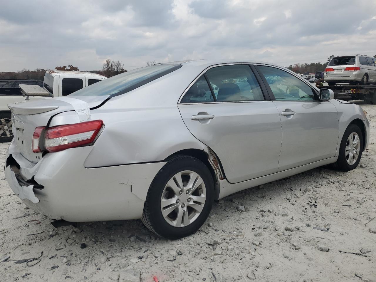 2011 TOYOTA CAMRY