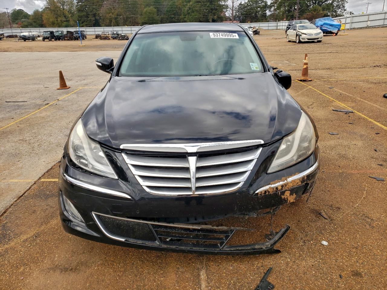 2012 HYUNDAI GENESIS