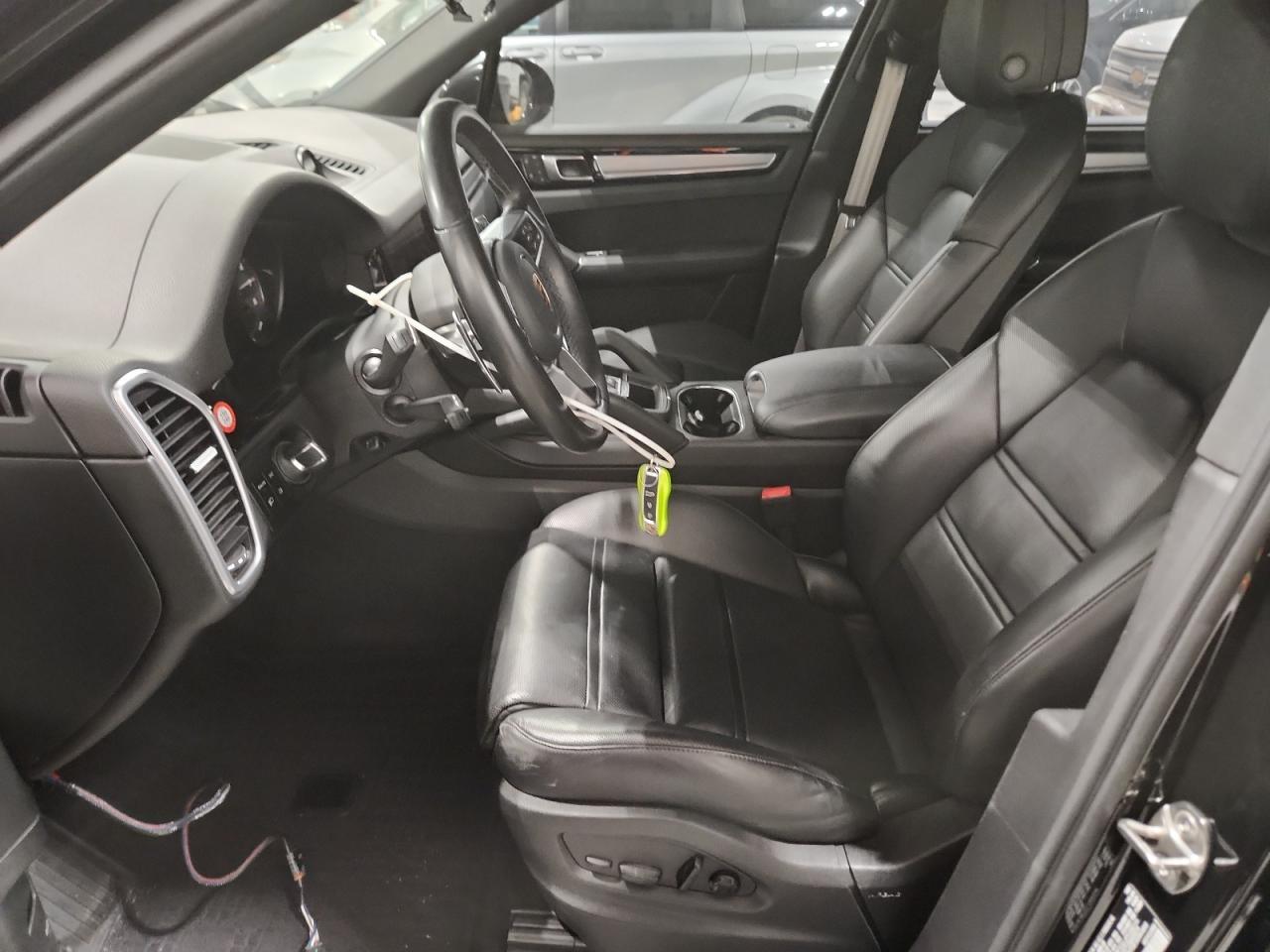 2023 PORSCHE CAYENNE