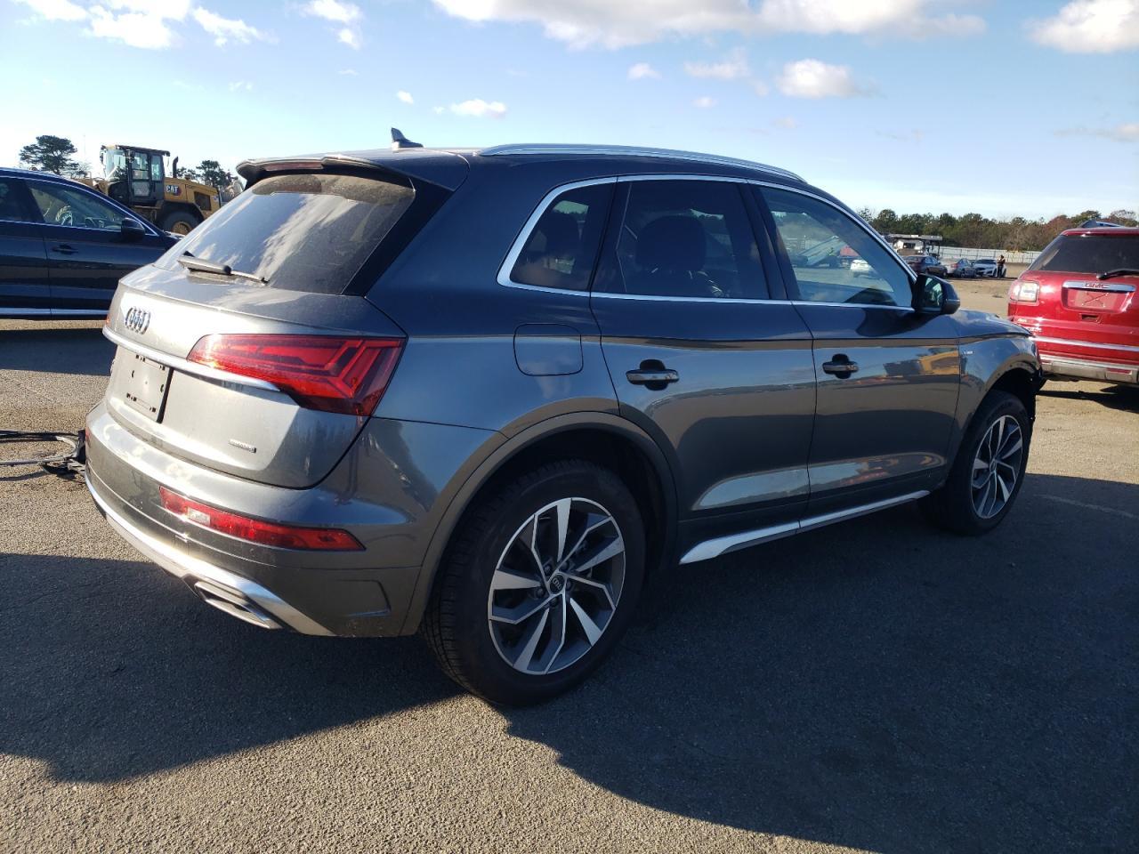 2022 AUDI Q5