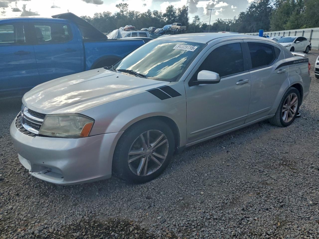 2011 DODGE Avenger