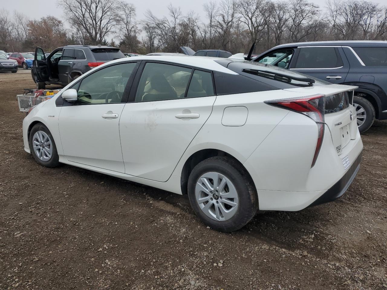 2016 TOYOTA PRIUS