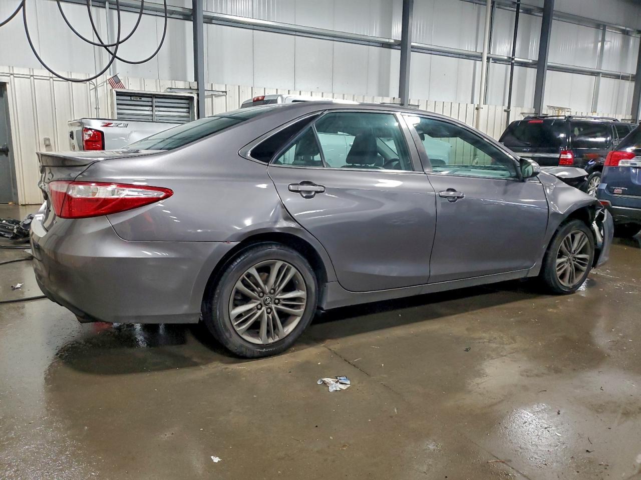 2016 TOYOTA CAMRY