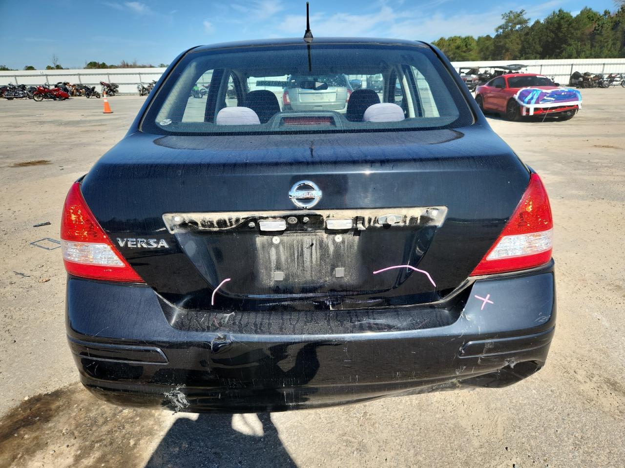 2011 NISSAN VERSA