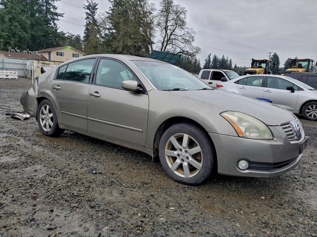 2004 NISSAN Maxima