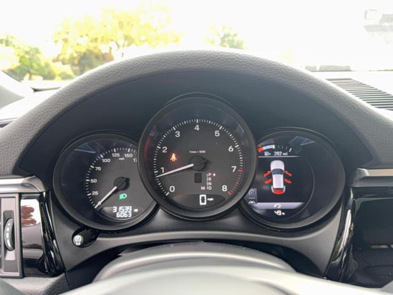 2024 PORSCHE Macan