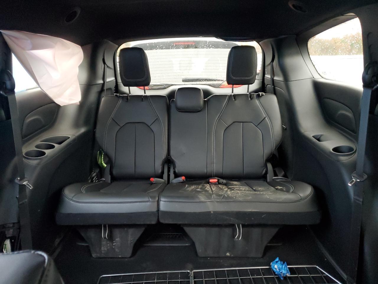 2025 CHRYSLER Voyager