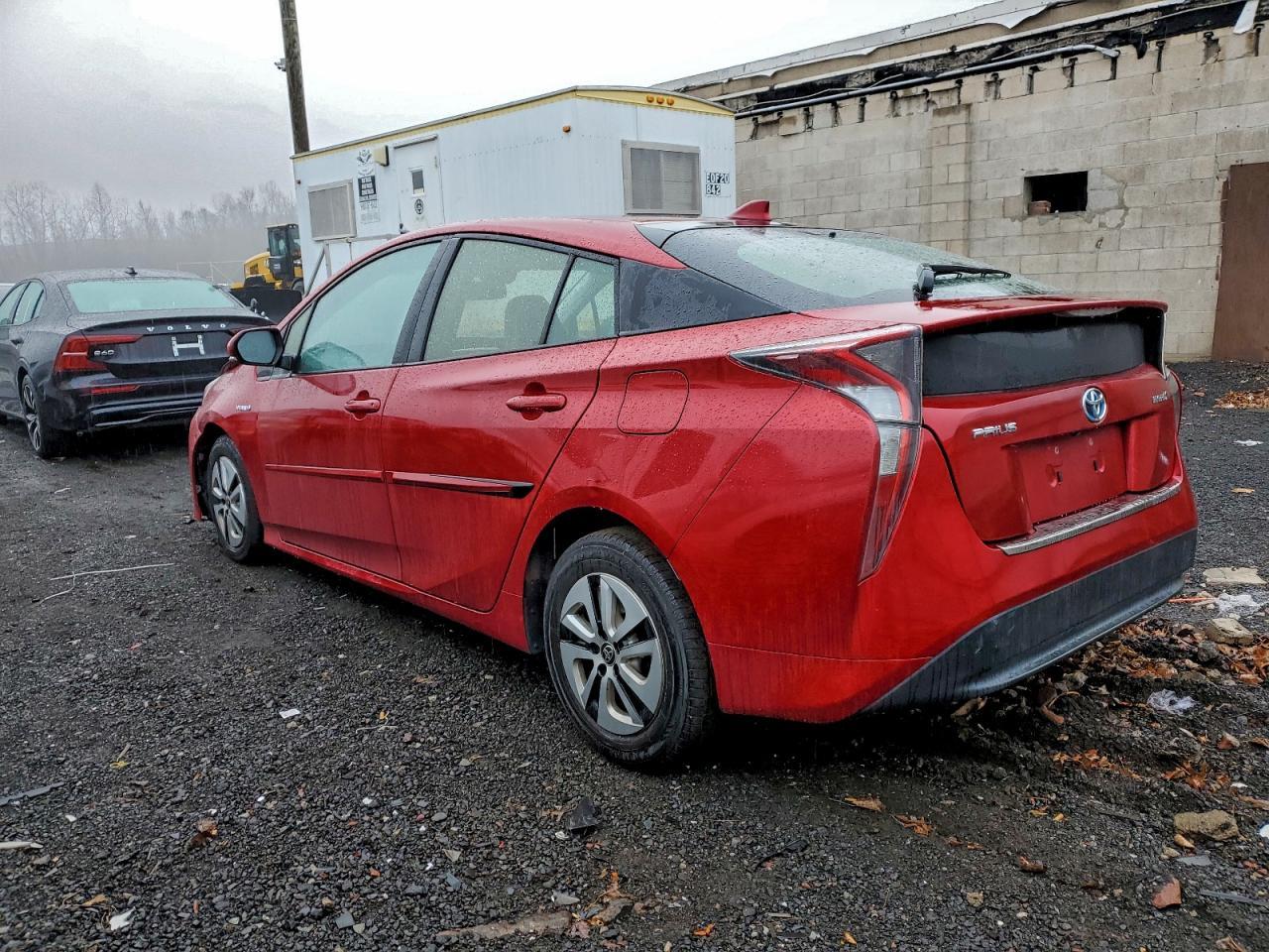 2016 TOYOTA PRIUS