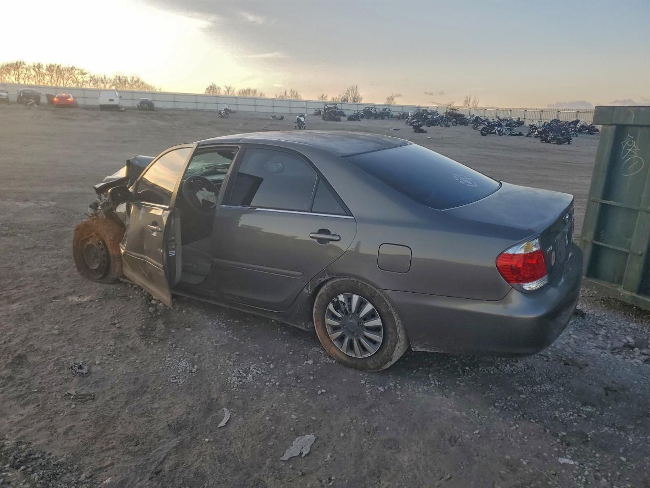 2005 TOYOTA CAMRY