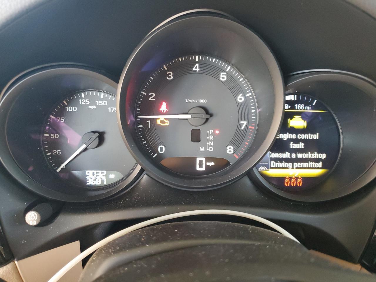 2024 PORSCHE Macan