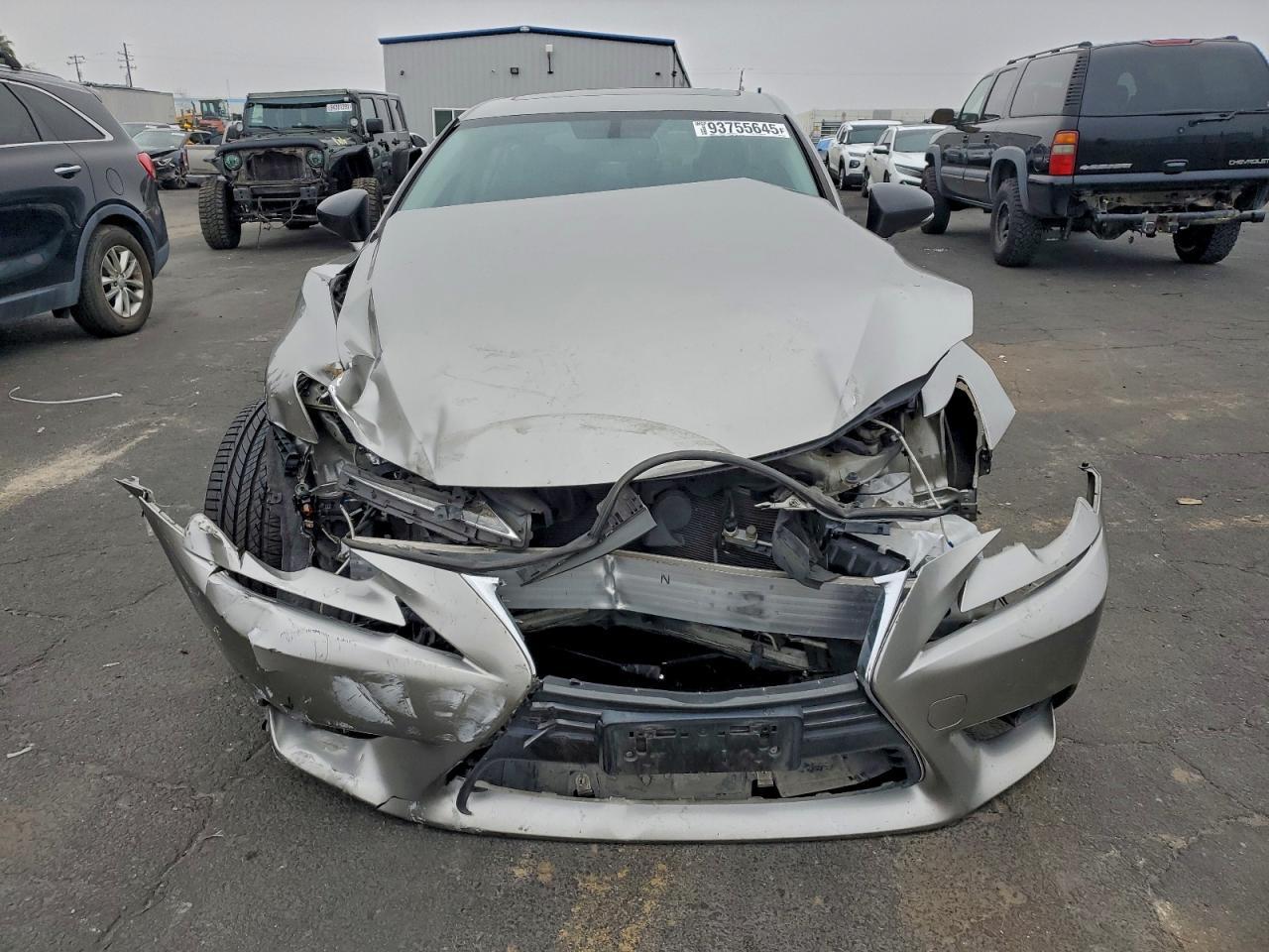 2016 LEXUS IS 200t