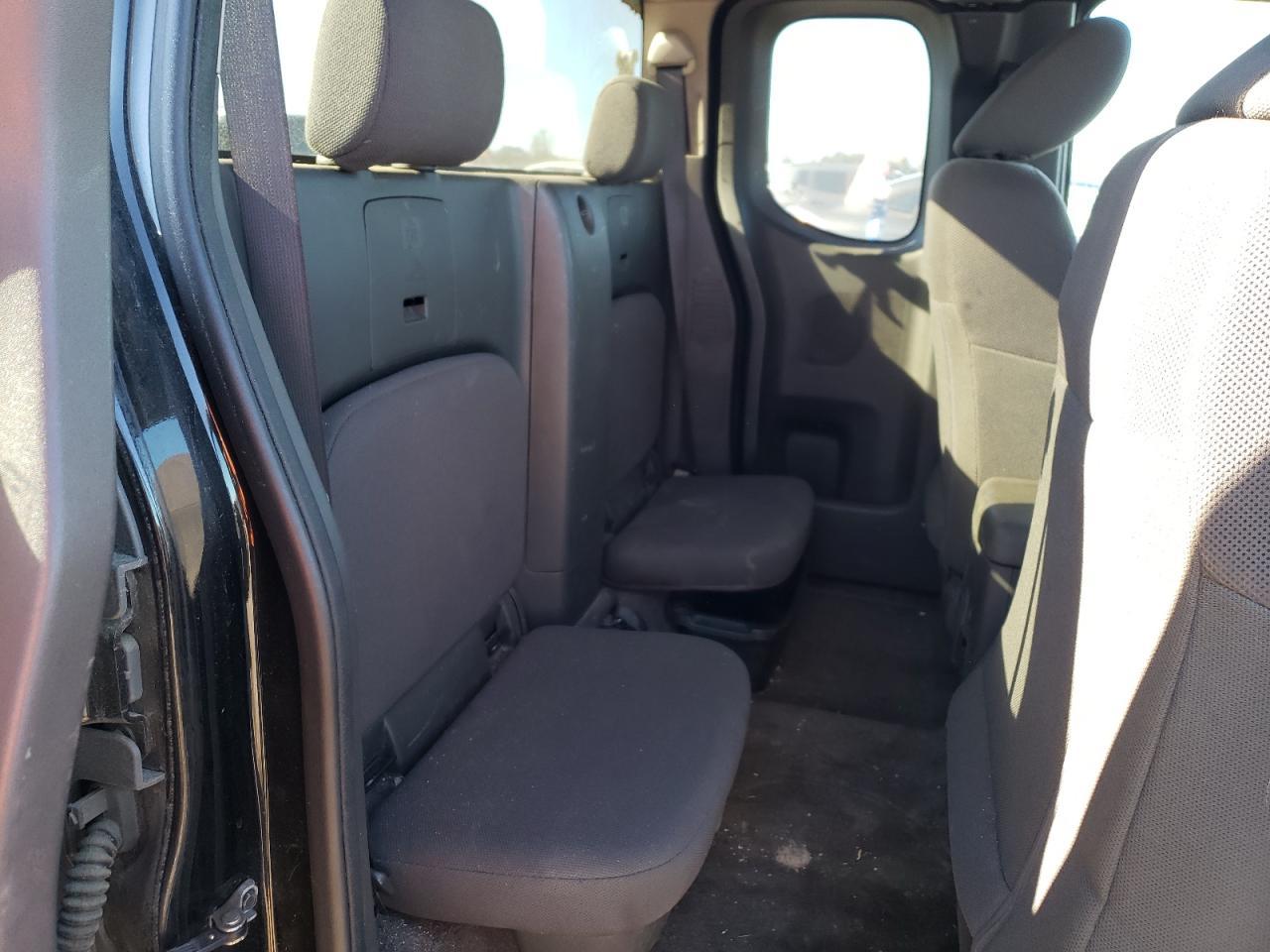 2017 NISSAN Frontier