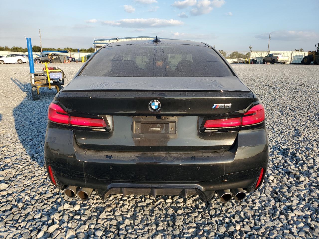 2022 BMW M5
