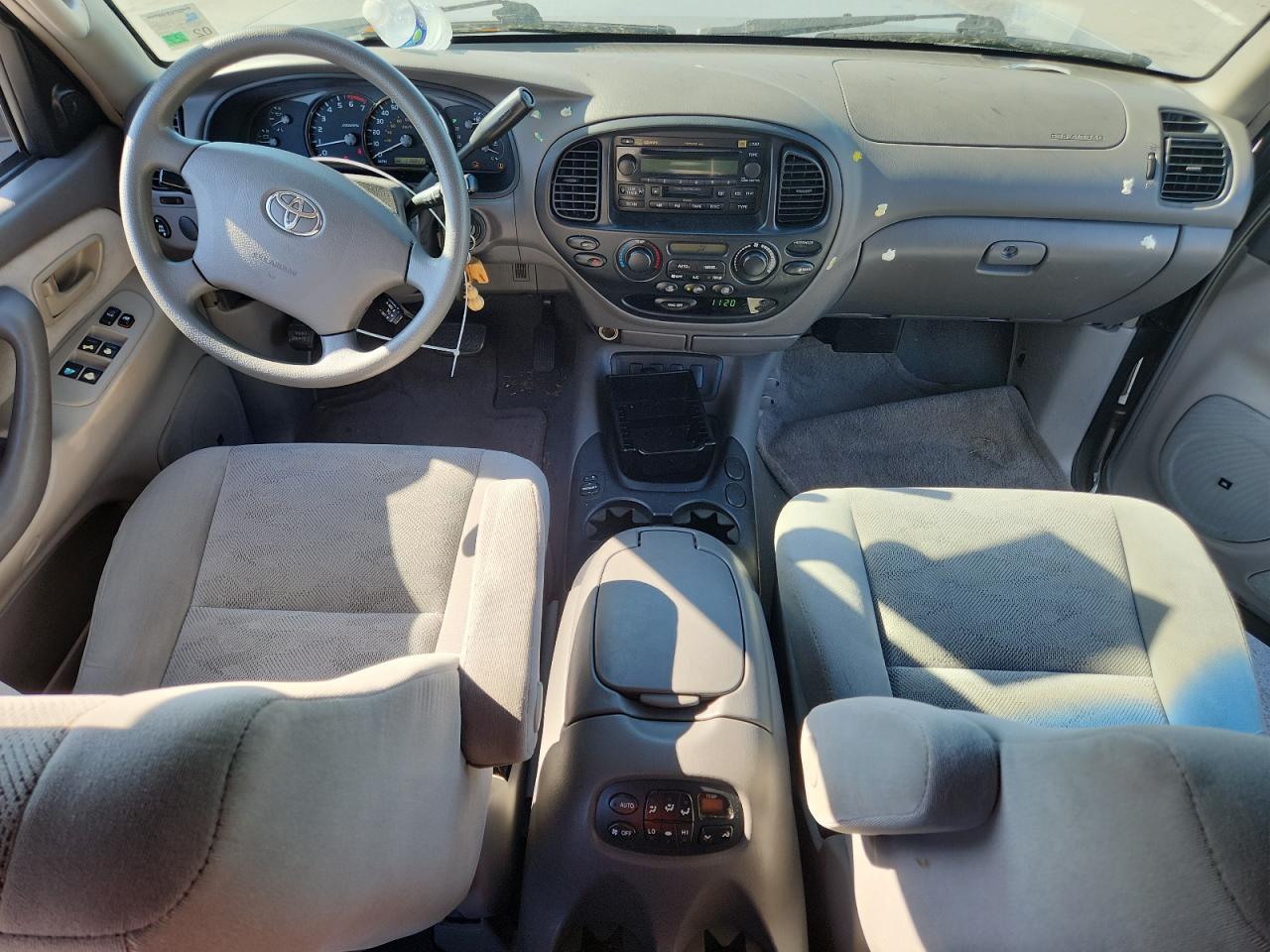 2005 TOYOTA Sequoia