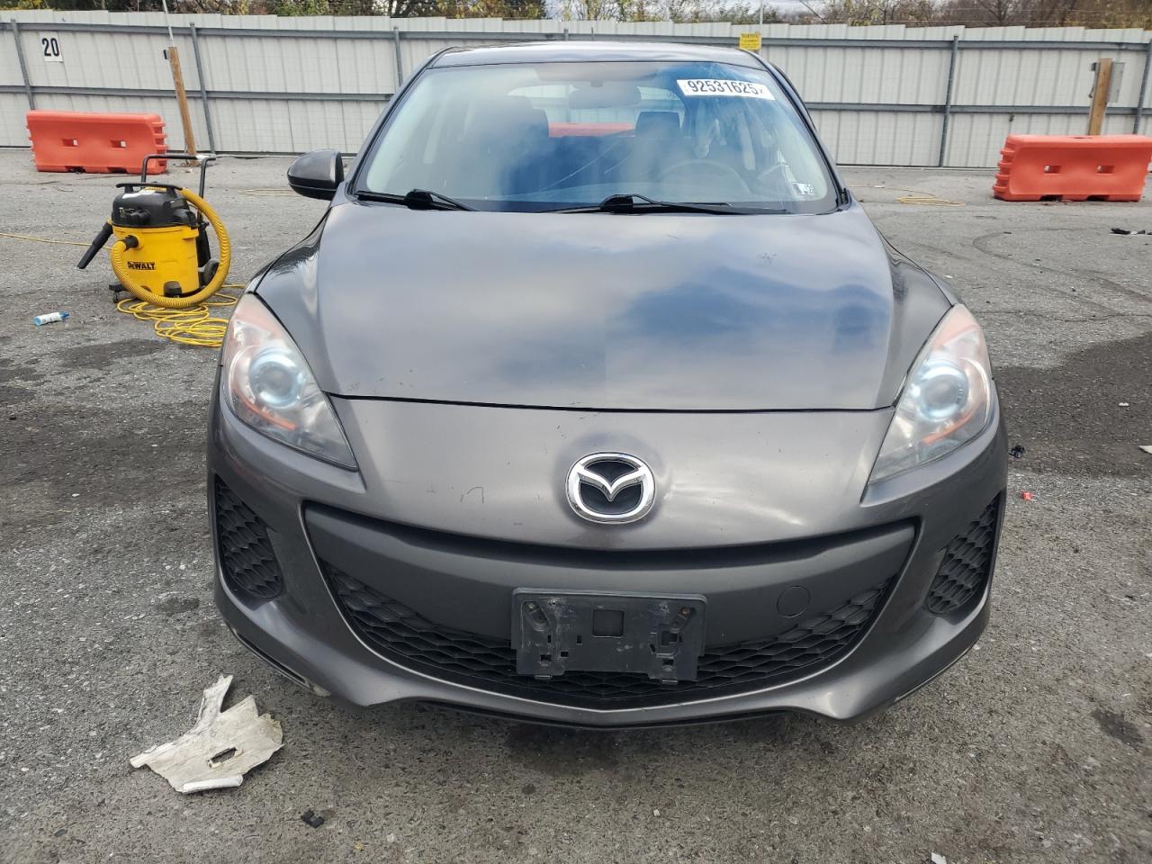 2013 MAZDA 3