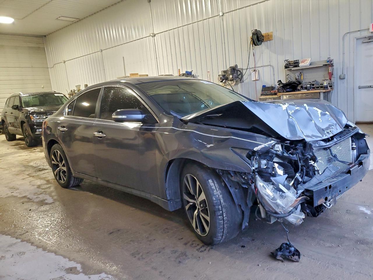2010 NISSAN Maxima