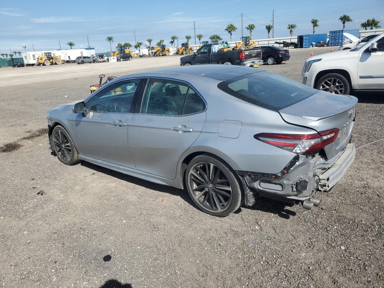 2018 TOYOTA CAMRY