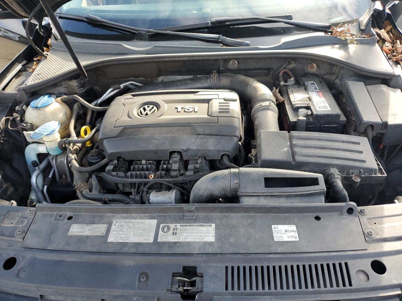 2014 VOLKSWAGEN Passat