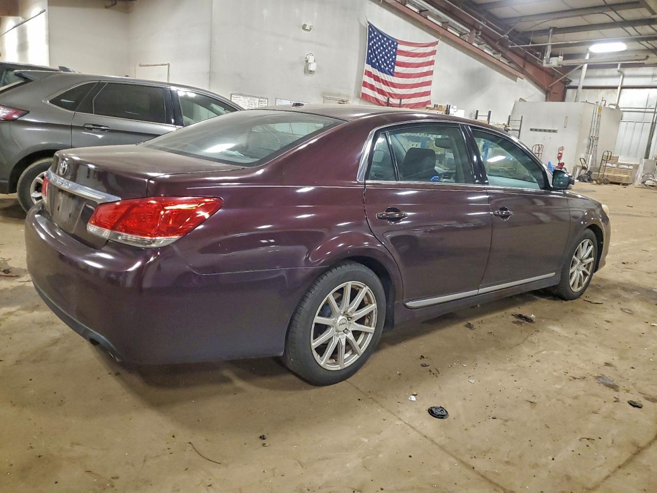 2012 TOYOTA Avalon