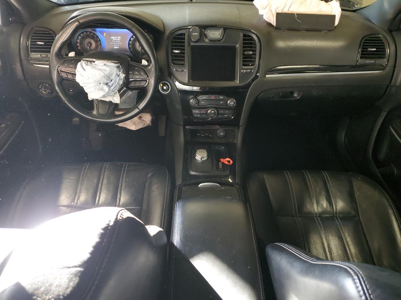 2019 CHRYSLER 300