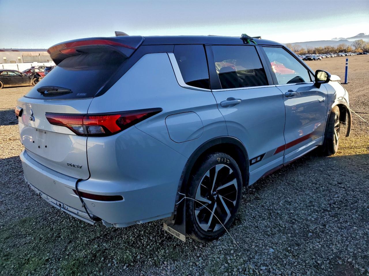 2024 MITSUBISHI outlander