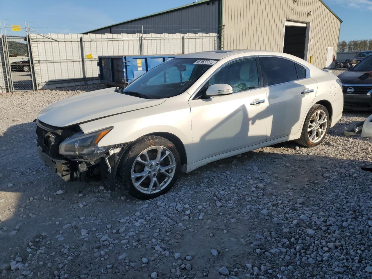 2014 NISSAN Maxima