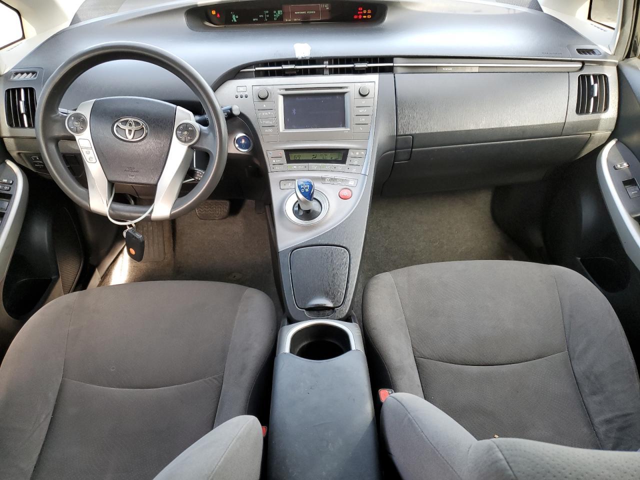2015 TOYOTA PRIUS