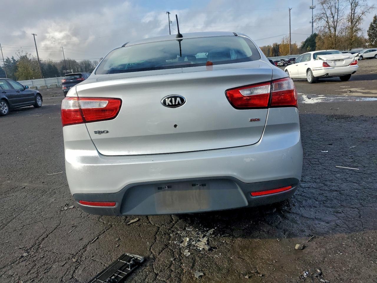 2013 KIA RIO