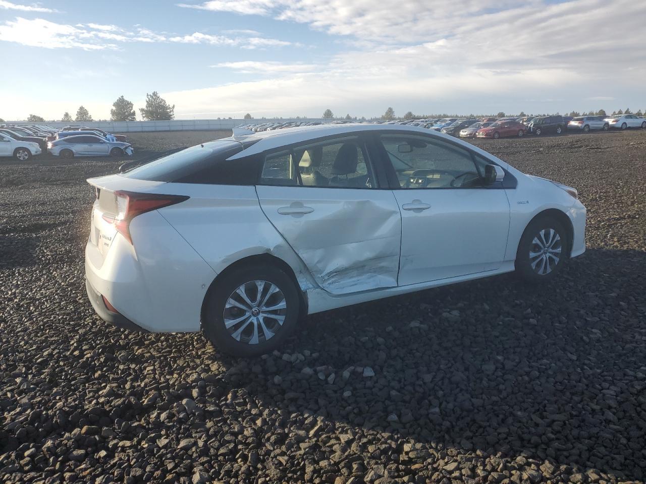 2019 TOYOTA PRIUS