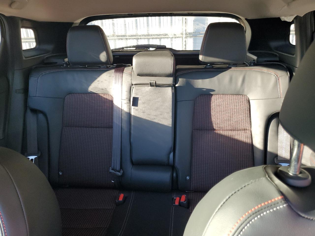 2025 NISSAN KICKS