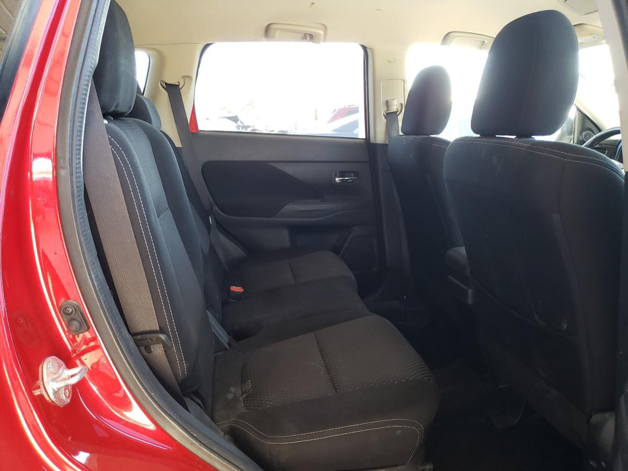 2016 MITSUBISHI outlander
