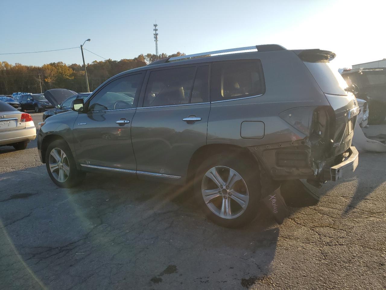 2011 TOYOTA HIGHLANDER